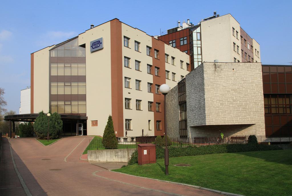 Centrum Konferencyjne Ibib Pan Varšava Exteriér fotografie